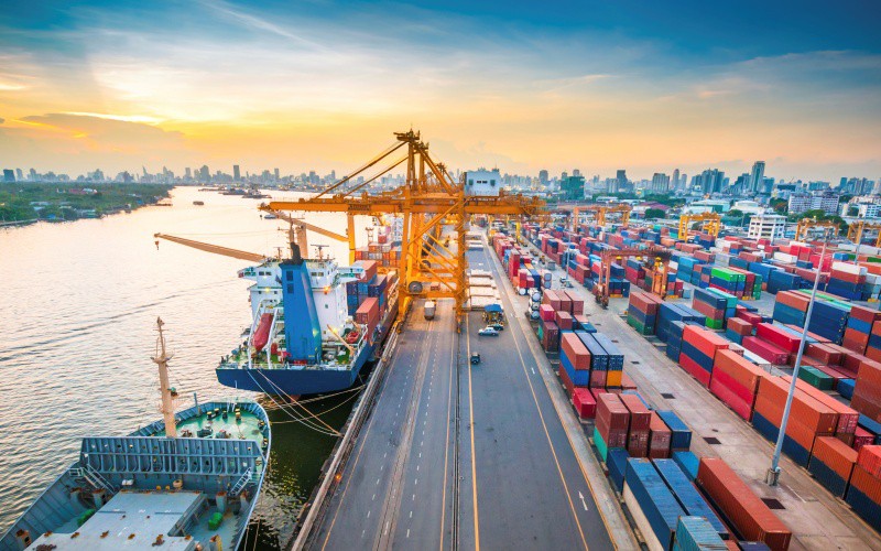 VN-Index điều chỉnh sau nhịp tăng, cổ phiếu cảng biển nổi bật nhờ triển vọng tích cực