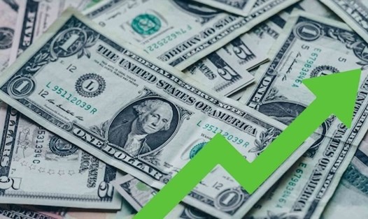 Giá USD tự do tăng mạnh lên 26.900 đồng