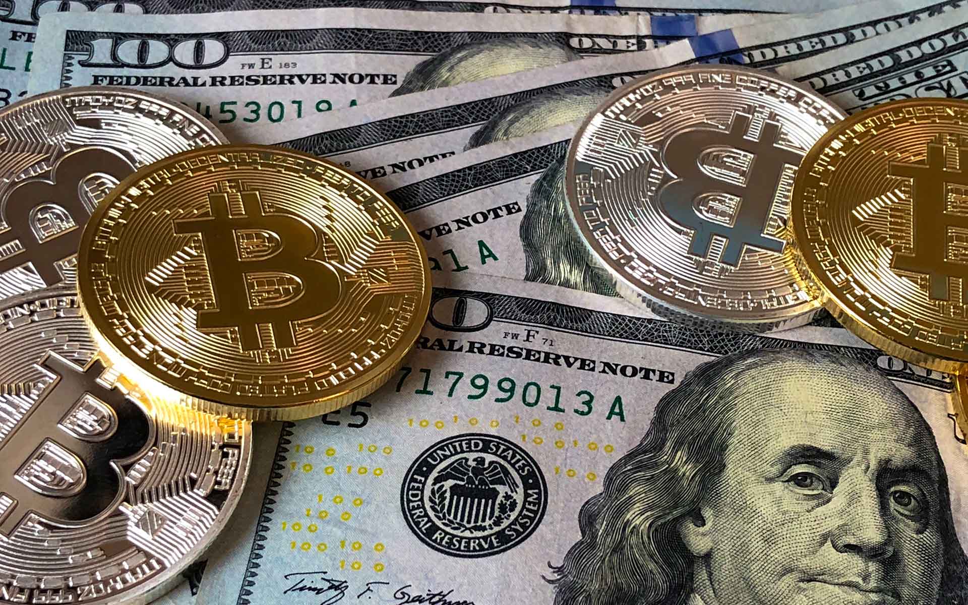 Ray Dalio cảnh báo “núi nợ” Mỹ: Đồng USD lung lay, vàng và crypto thành nơi trú ẩn mới