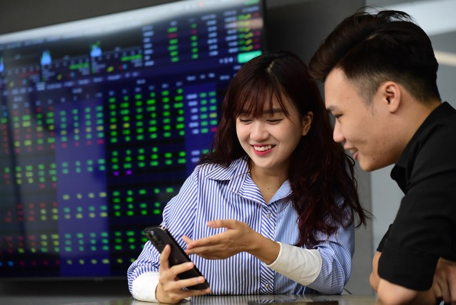 Ngành chứng khoán vào “cuộc đua kép”: IPO nghìn tỷ, tăng vốn kỷ lục và bước ngoặt tài sản số