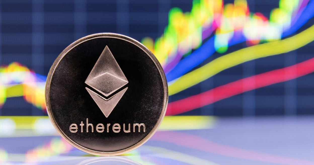 Vượt mốc 4.841 USD Ethereum có thể mở đường lên 5.864 USD; nếu thất bại, rủi ro giảm về 2.750 USD