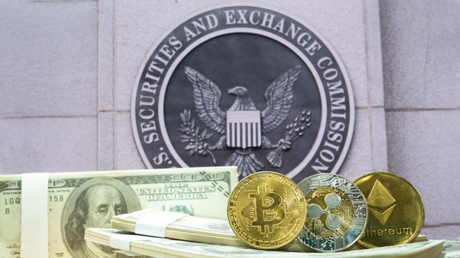 Bitcoin bị giới hạn dưới 110.000 đô la khi vàng và cổ phiếu tăng giá: Điều gì đang kìm hãm BTC?