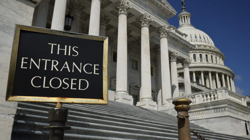 Nguy cơ chính phủ Mỹ đóng cửa có thể khiến các báo cáo kinh tế quan trọng bị trì hoãn